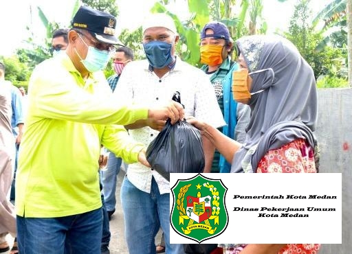 Plt Wali Kota Medan Salurkan Bantuan Langsung Ke Rumah-Rumah Warga